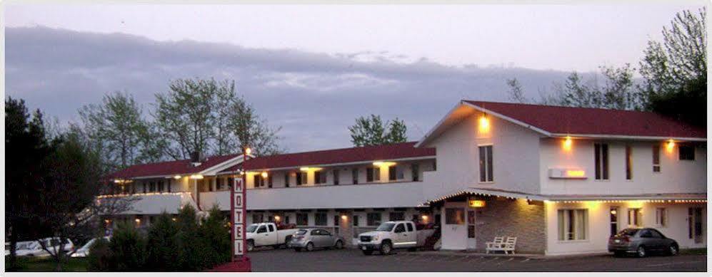 Voyageur Motel Thunder Bay Luaran gambar